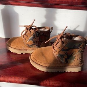Toddler size 9 UGG boot